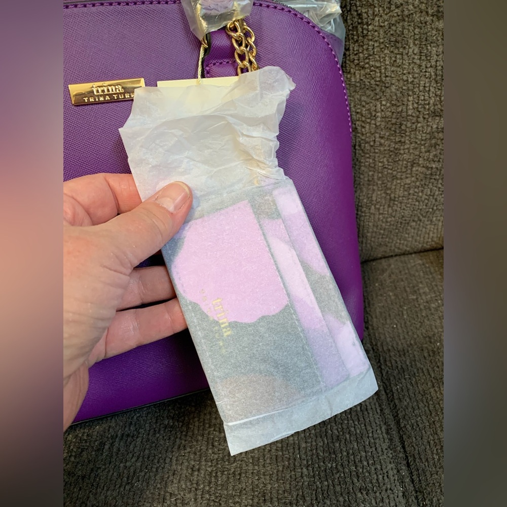 Trina Turk Plum Wildflowers Purse Crossbody NWT 🌴 - Picture 4 of 7